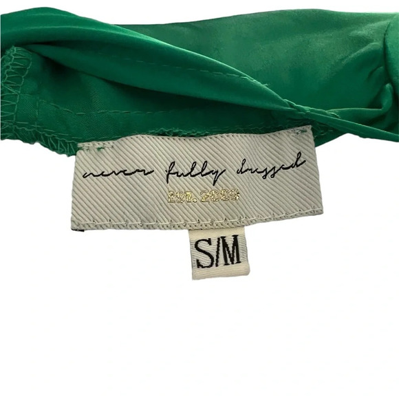 Never fully dressed Melissa tie back green top - Picture 6 of 9
